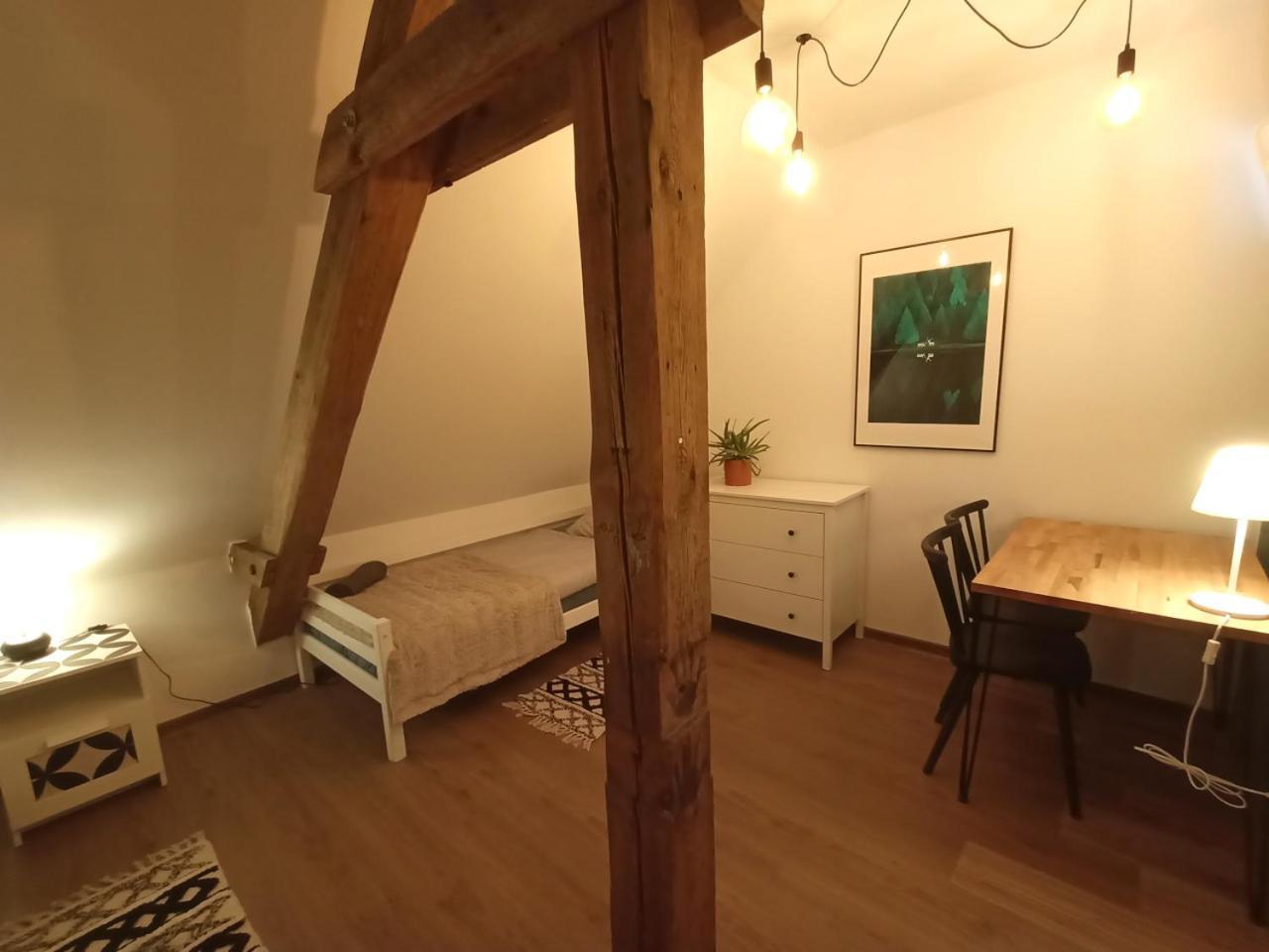 Lemuria Pokoje Hostel Chojnowska A Legnica Buitenkant foto