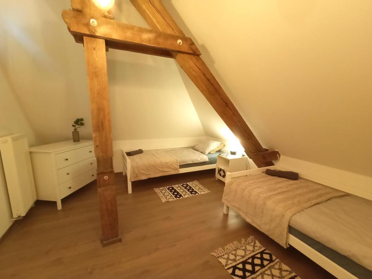 Lemuria Pokoje Hostel Chojnowska A Legnica Buitenkant foto