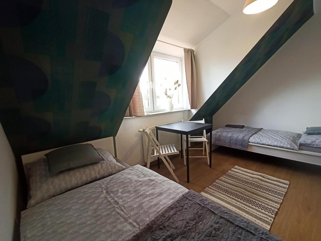 Lemuria Pokoje Hostel Chojnowska A Legnica Buitenkant foto